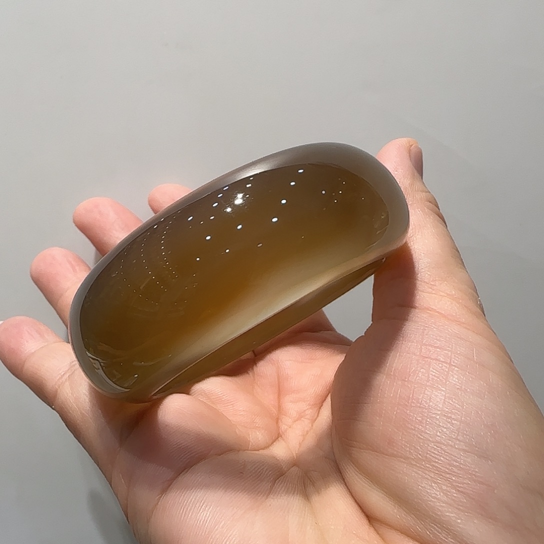 玛瑙/玉髓手镯未镶嵌思*_