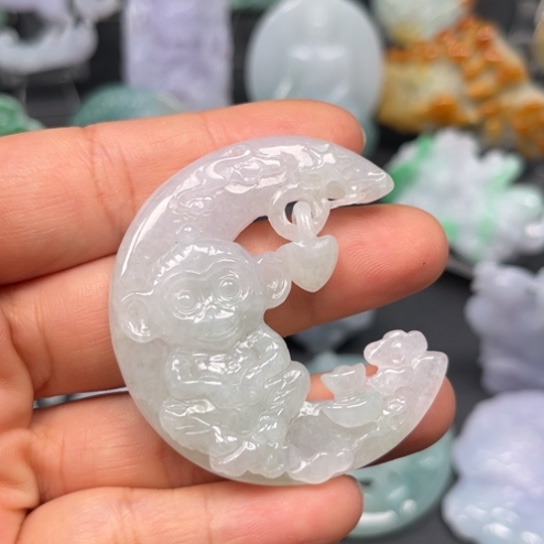 翡翠未镶嵌颈饰翡翠