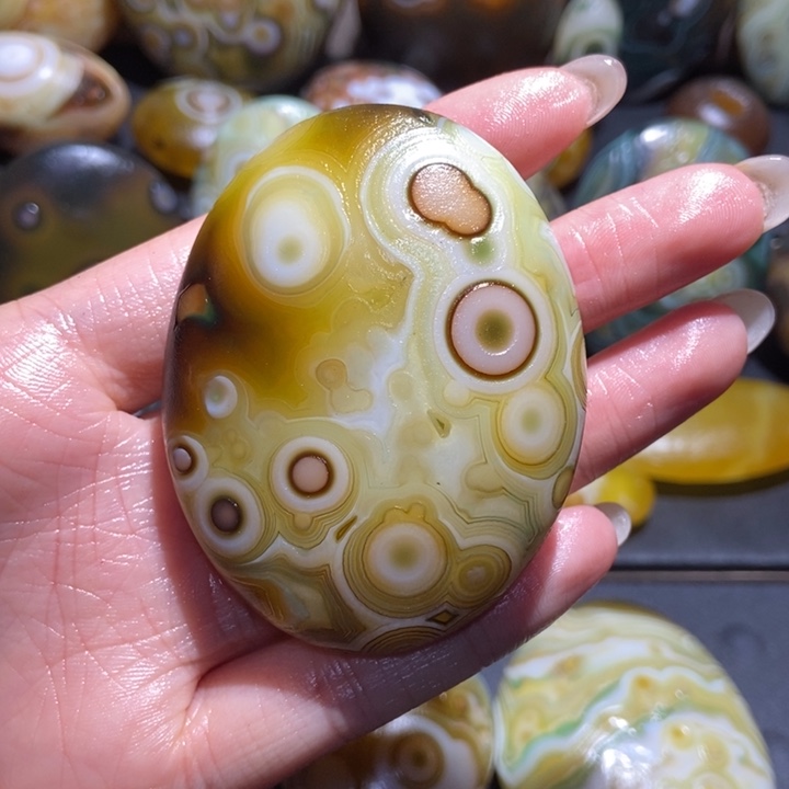 【闪购商品】未镶嵌玛瑙/玉髓珠宝奇石o