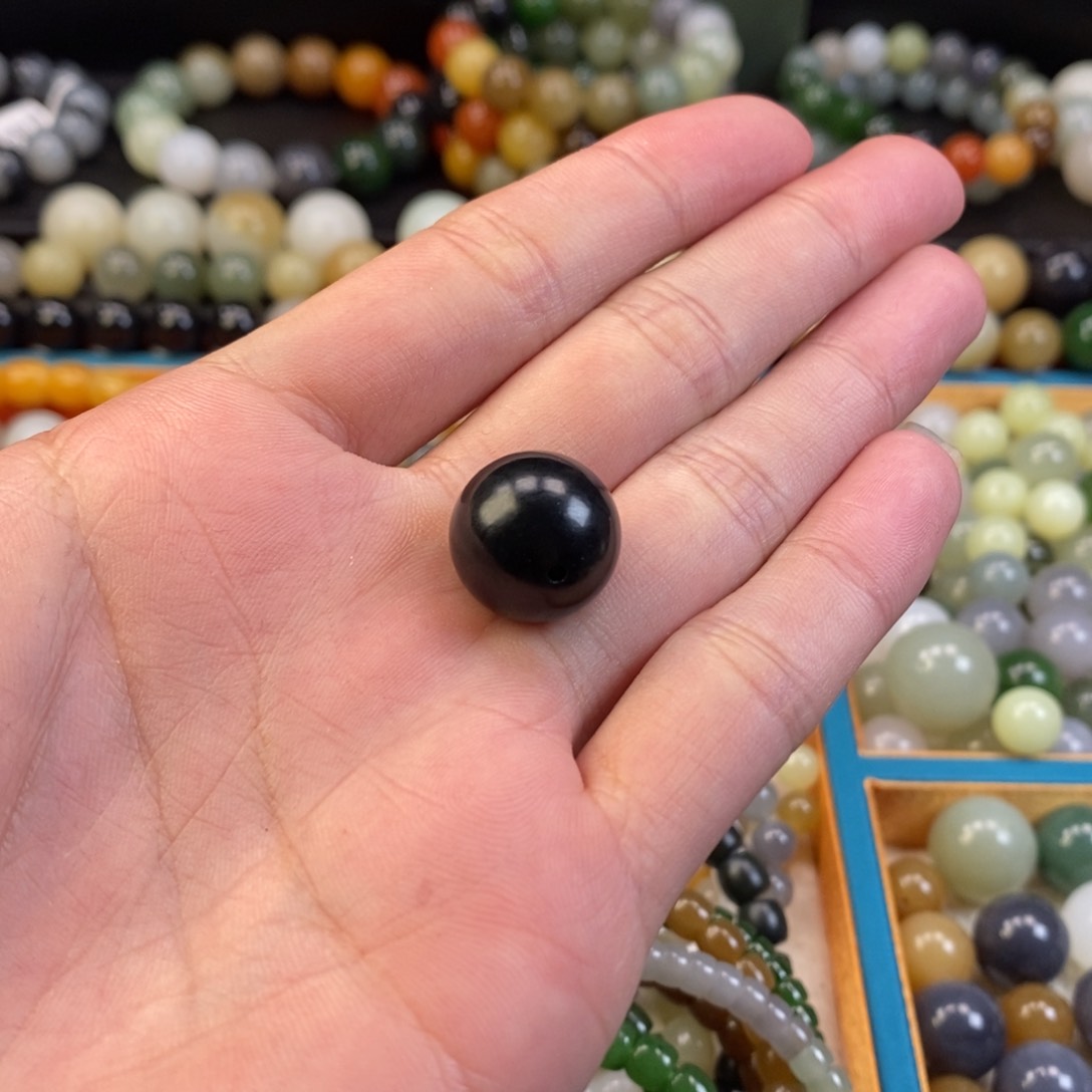 和田玉手串未镶嵌卡16黑青单珠