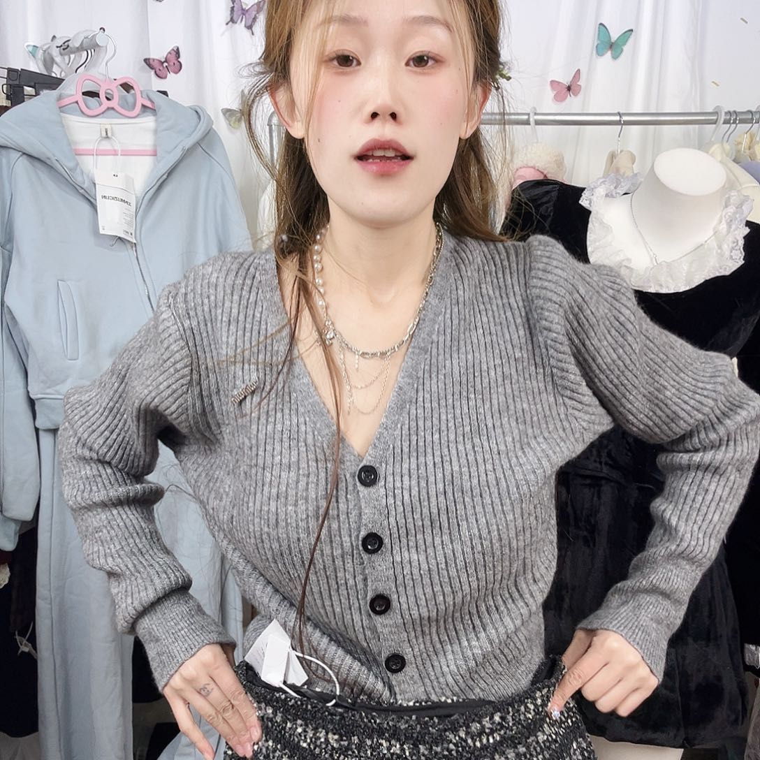 羊羔毛哈哈就斤斤计较呢扭扭捏捏