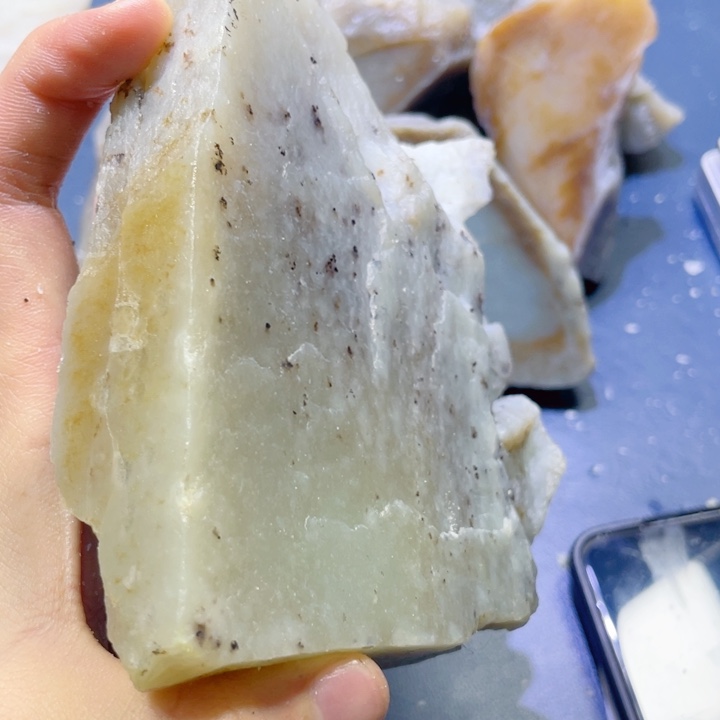 和田玉未镶嵌珠宝半成品