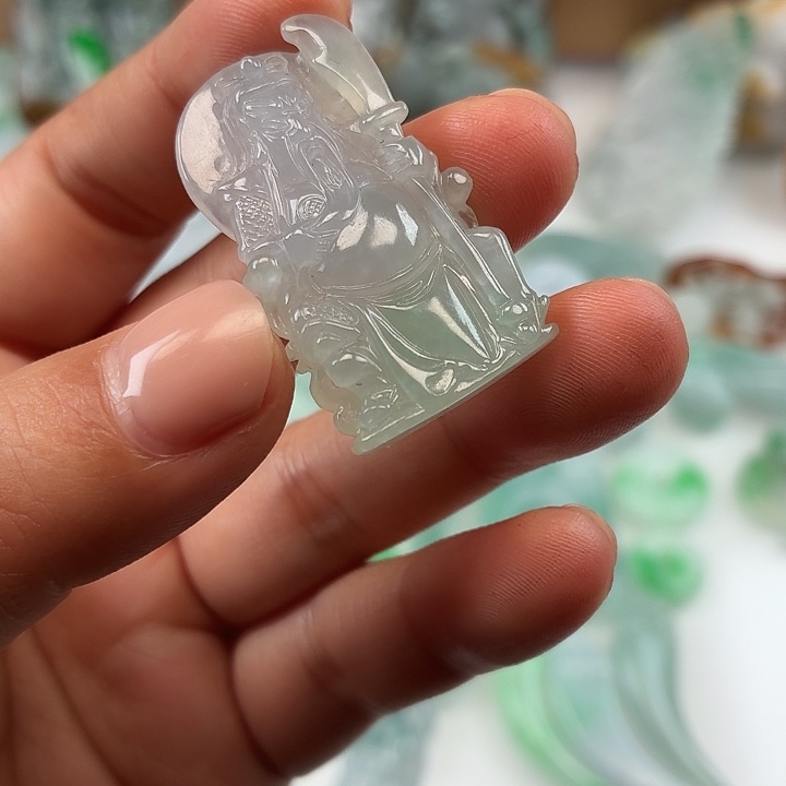 翡翠未镶嵌颈饰纯A