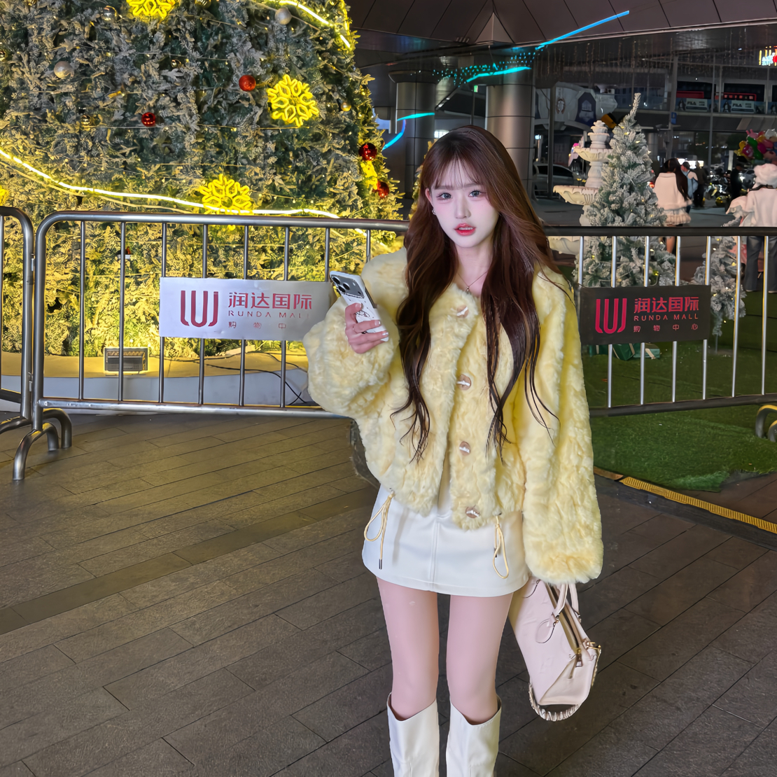 【柔雾千金感软软温暖环保草草矜贵单排扣短外套】