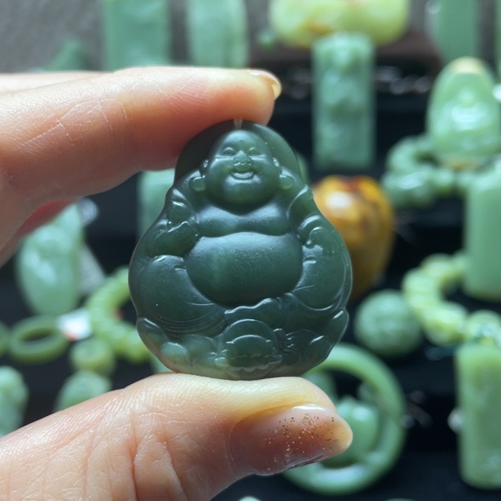 岫岩老玉（透闪石质玉）颈饰未镶嵌