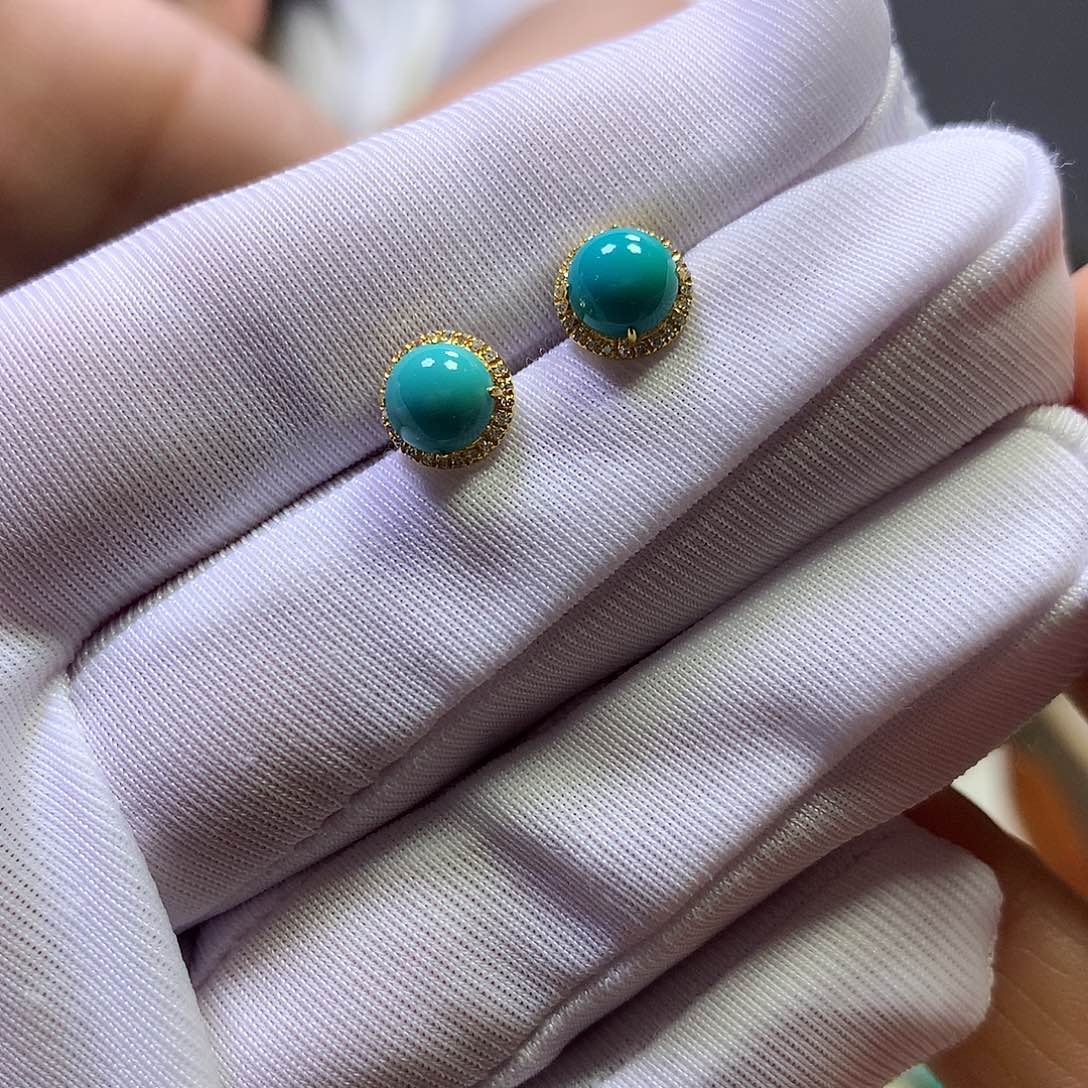 绿松石18K金镶嵌耳钉