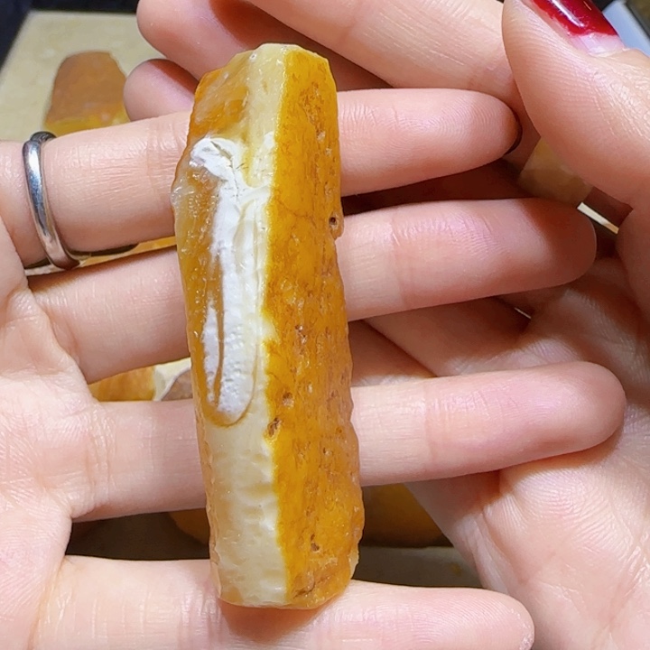 定制琥珀未镶嵌蜜蜡