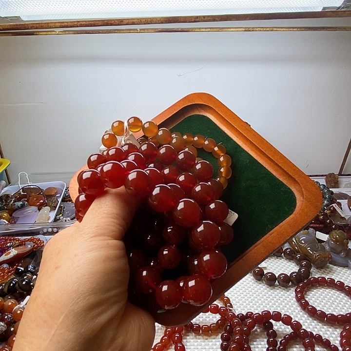 应***住玛瑙/玉髓未镶嵌手链