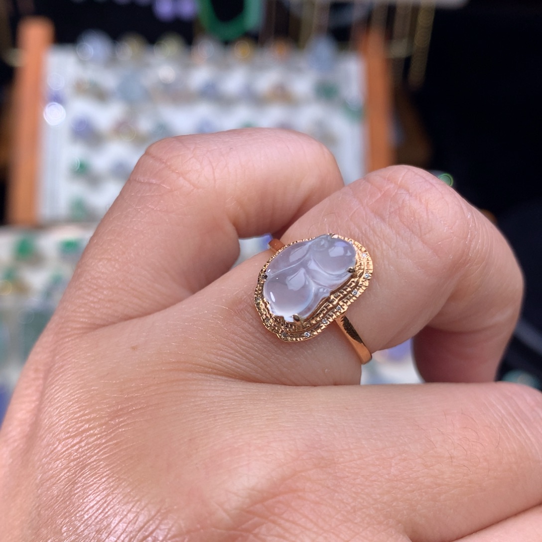 翡翠戒指18K金镶嵌兔子戒指