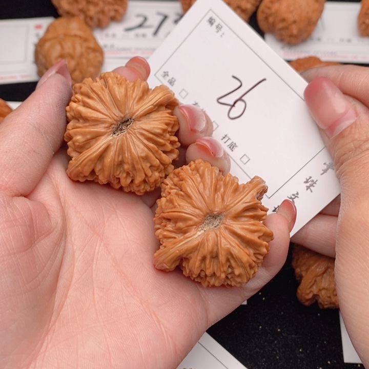 文玩核桃吊坠44楼子26