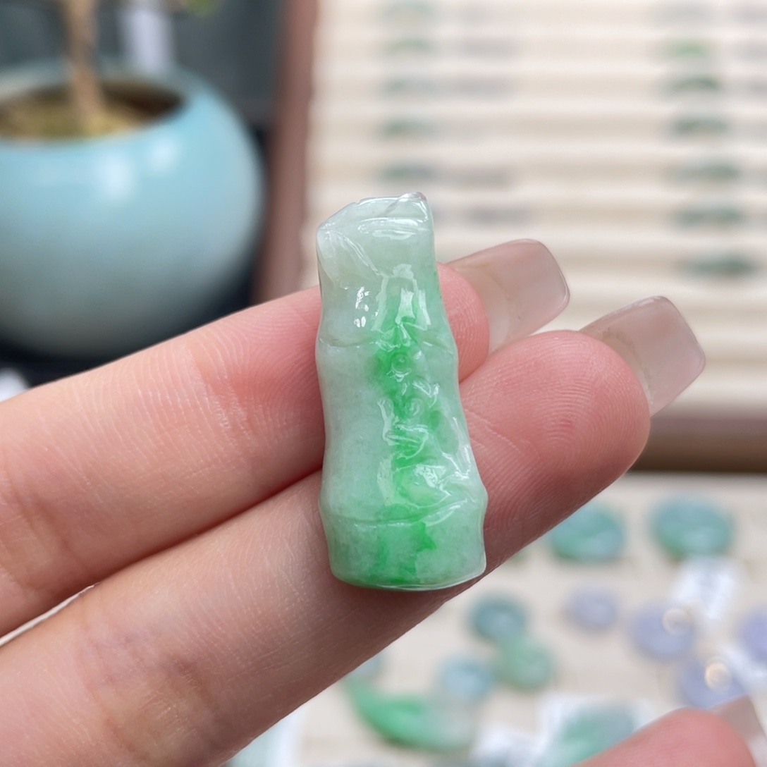 翡翠未镶嵌吊坠(不含链)a10阳绿飘花竹节