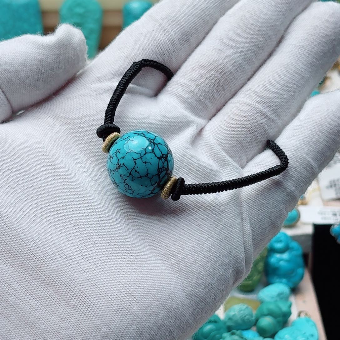 绿松石未镶嵌颈饰