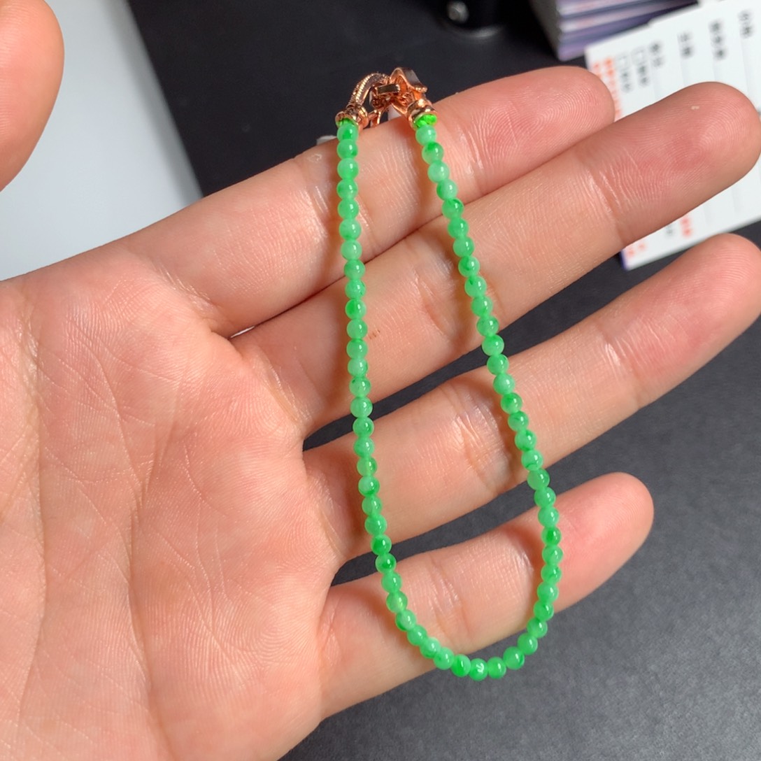 翡翠未镶嵌颈饰手串