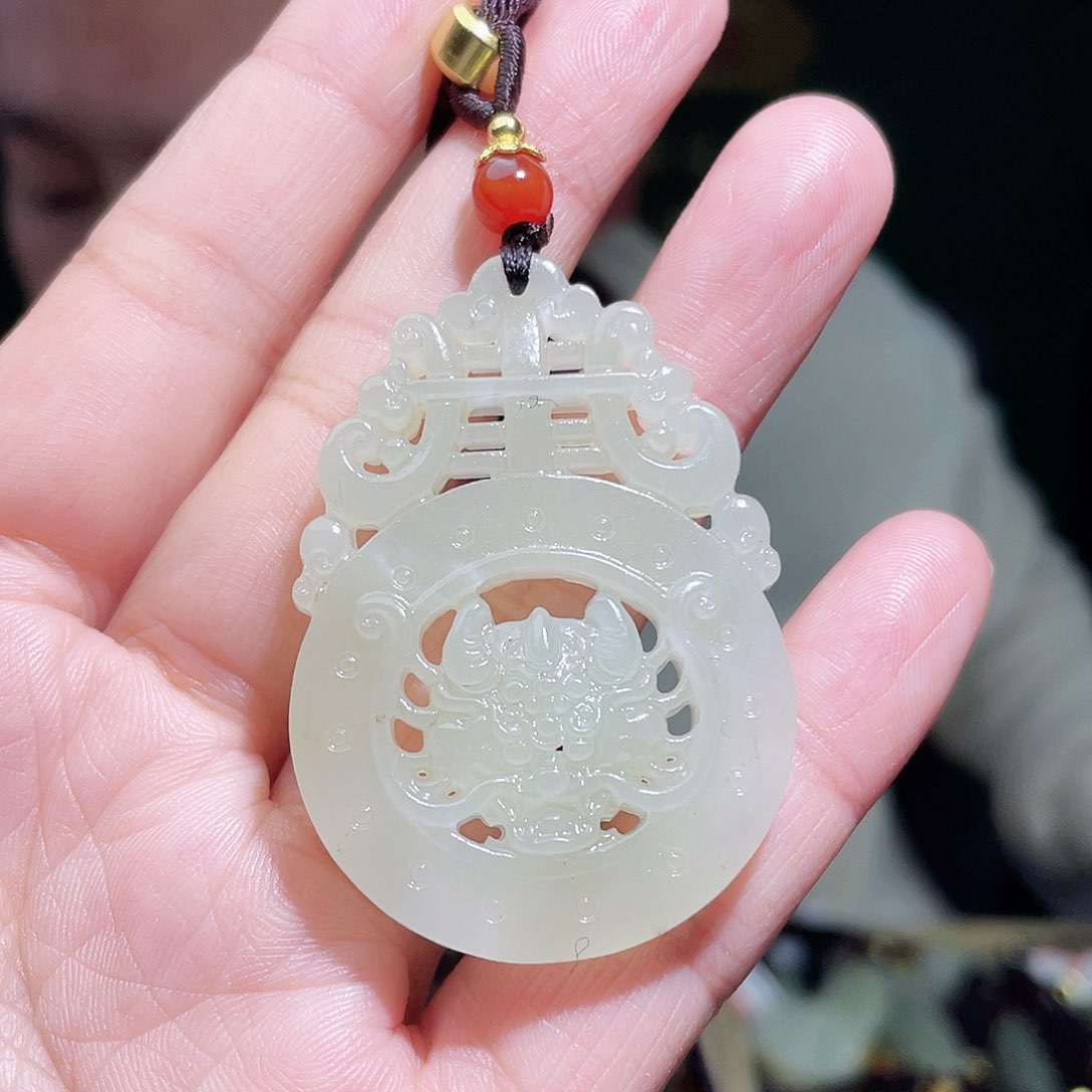 和田玉颈饰未镶嵌