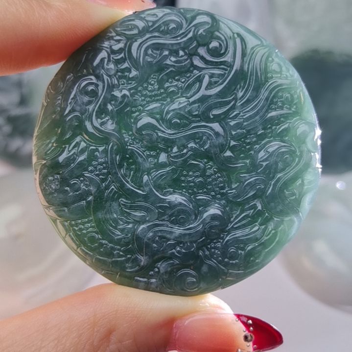 翡翠颈饰未镶嵌天然的A货翡翠多样性发货