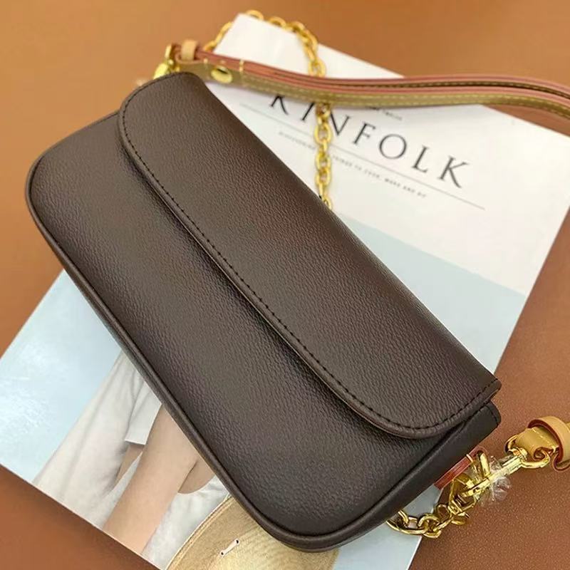 【D02】新款时尚包包-i.v y23cm