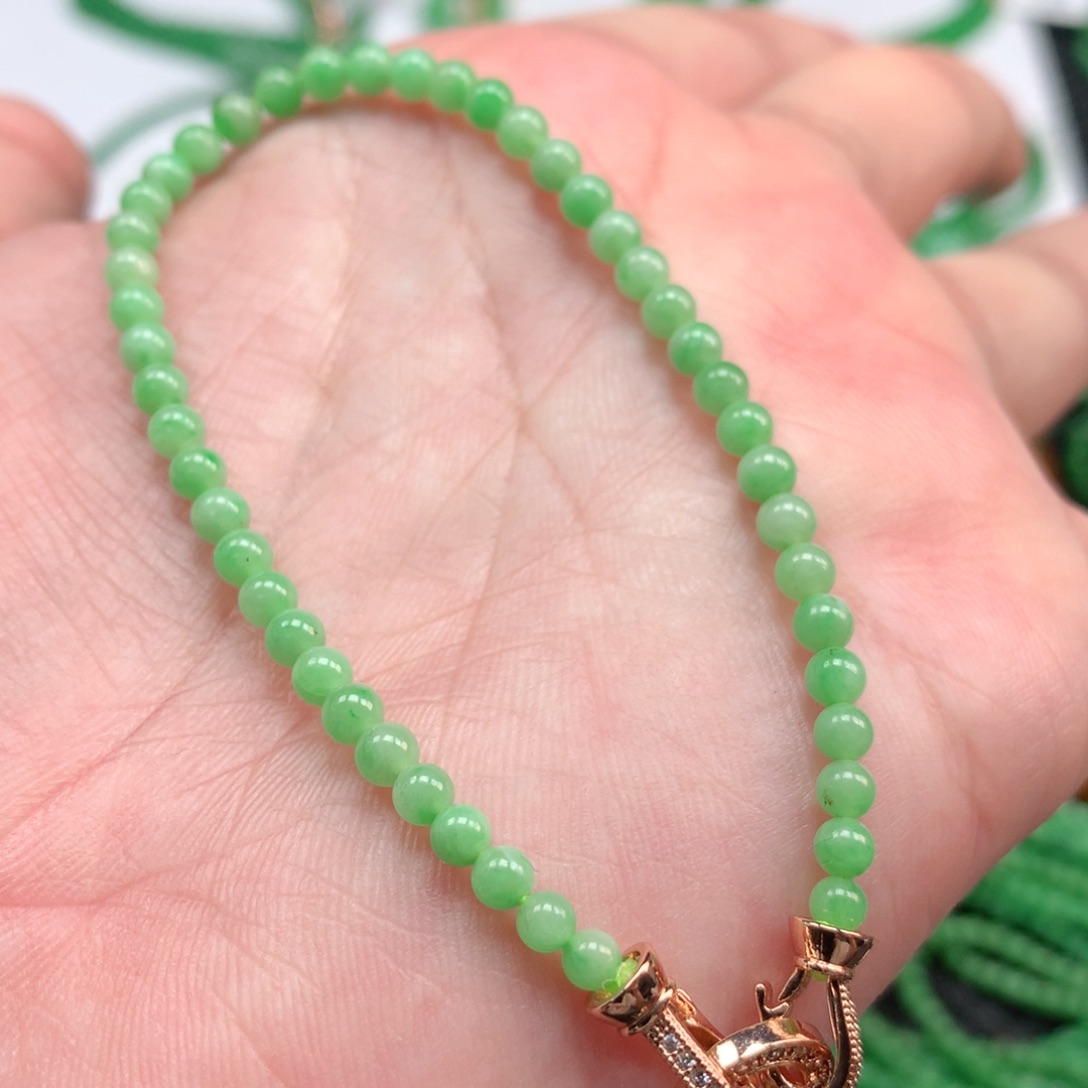 翡翠手链未镶嵌翡翠