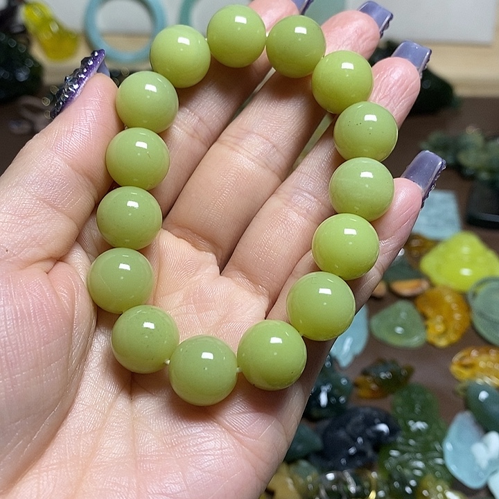 蛇纹石玉手串未镶嵌