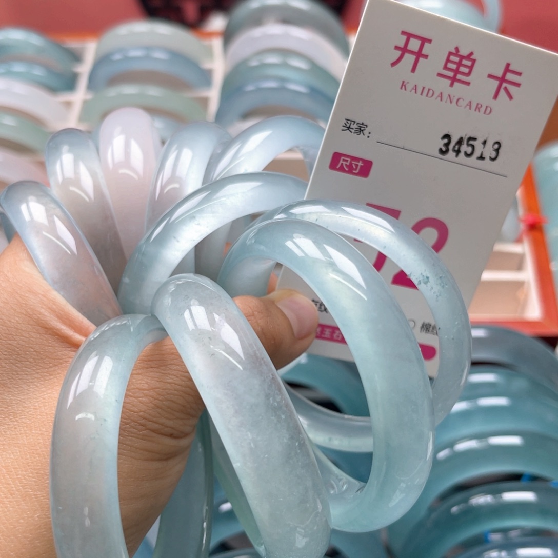 肥***肥石英岩玉手镯未镶嵌