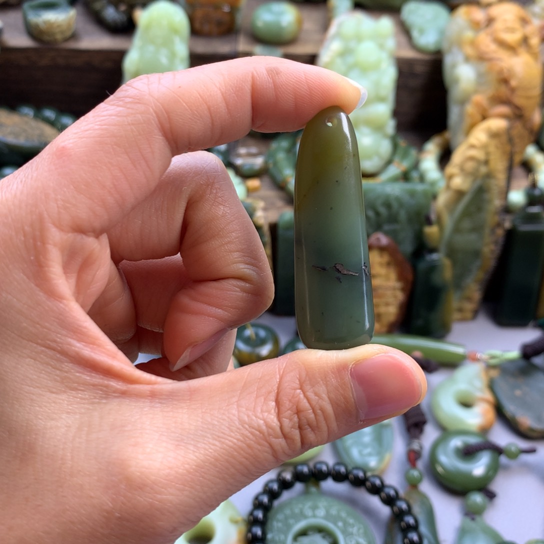 未镶嵌岫岩老玉（透闪石质玉）珠宝奇石三*
