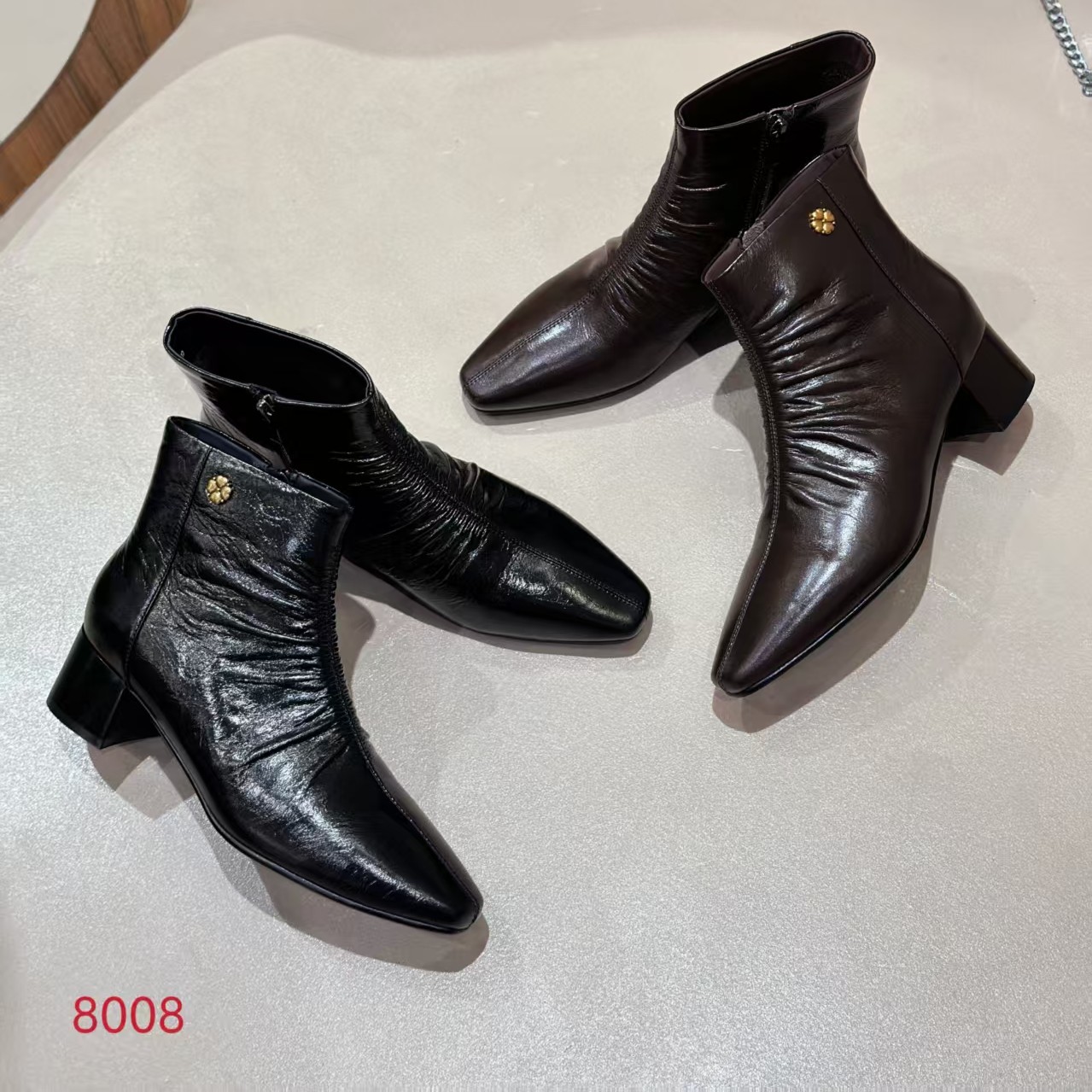 路易保罗实体鞋店爆款复古轻奢方头洋气加绒舒适百搭真皮女靴