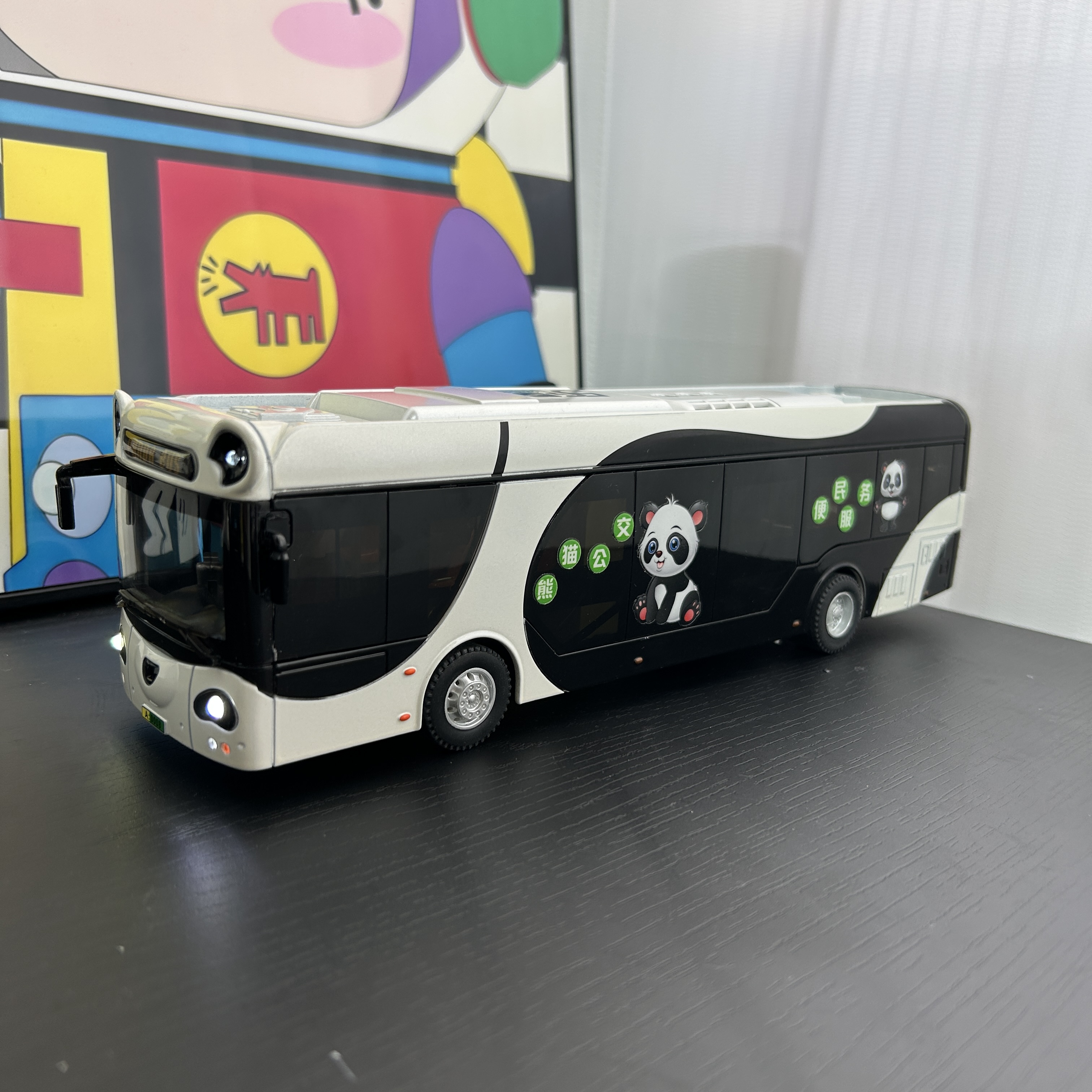 大号1:42合金声光公交巴士车可爱熊猫客车五开门