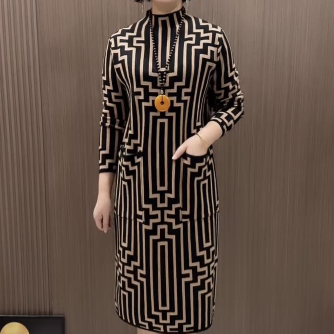 条纹花寸领长袖针织提花连衣裙遮肉显瘦女装