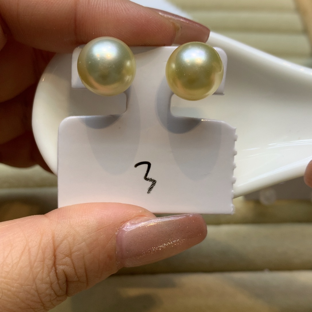 18K金镶嵌耳饰海水珍珠
