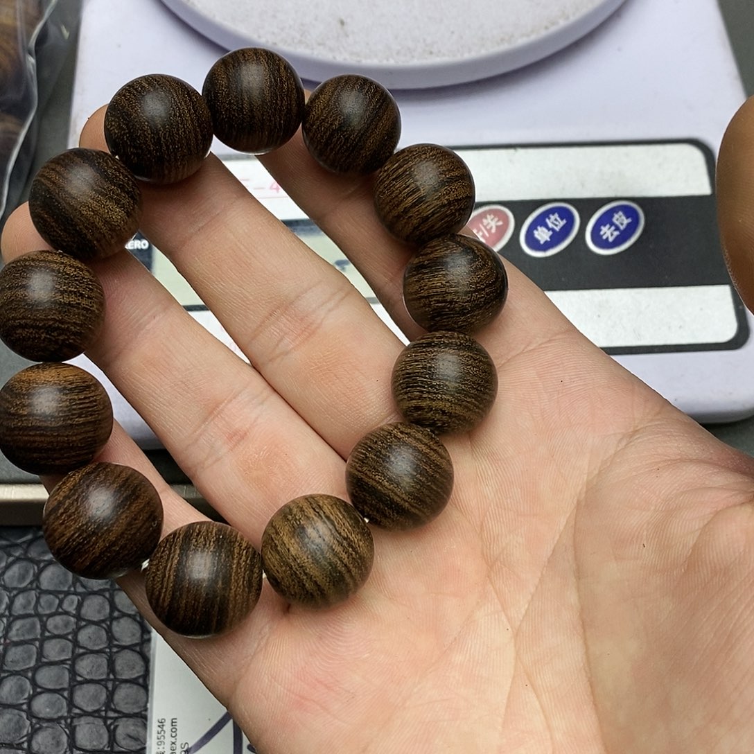 沉香碎屑沉香68菩萨棋