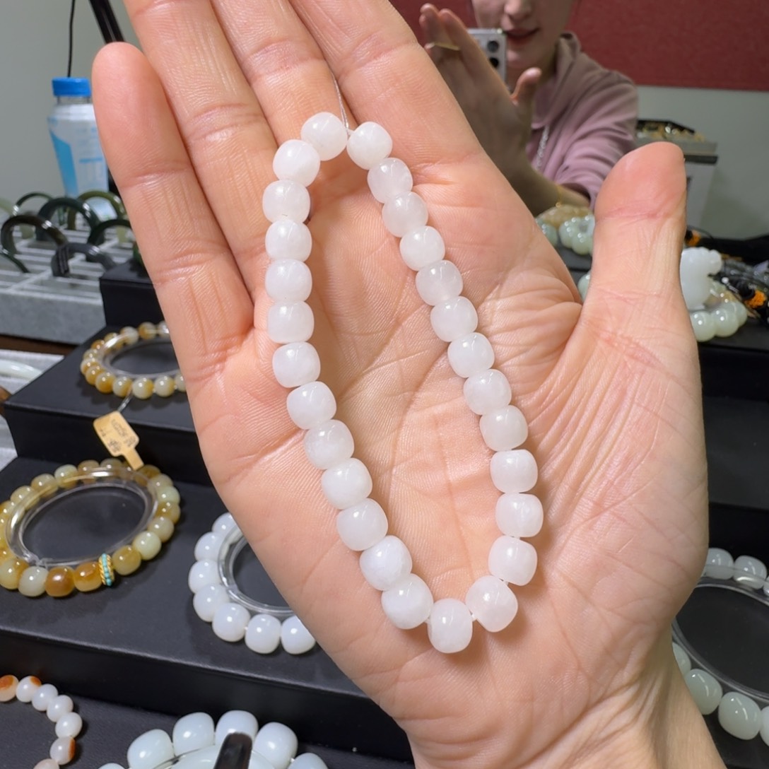 和田玉手串未镶嵌