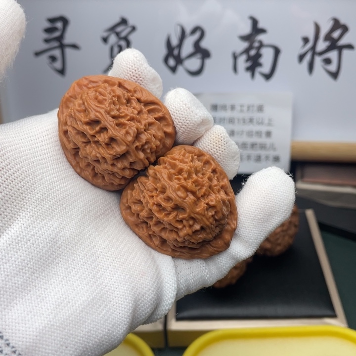 文玩核桃吊坠373838尺三角高炮