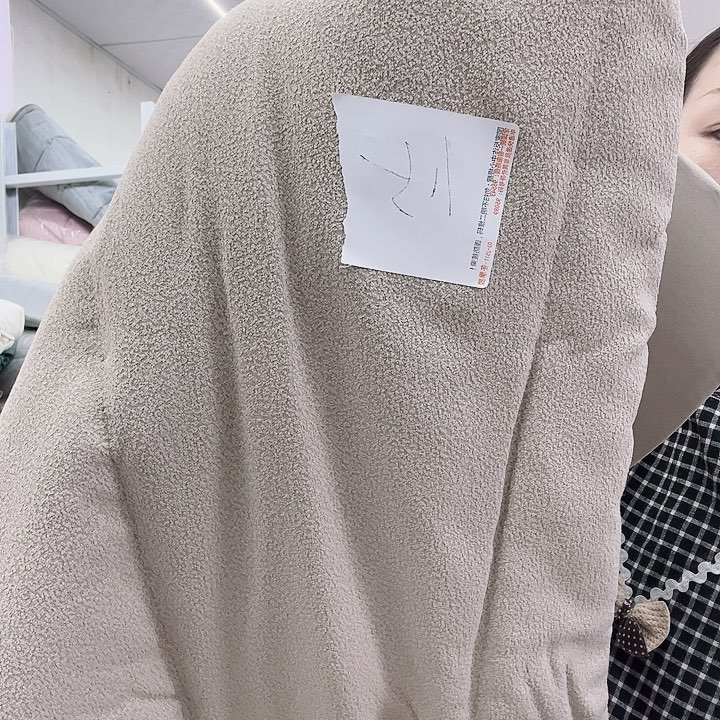 毛绒啦咯啦咯啦咯啦咯啦
