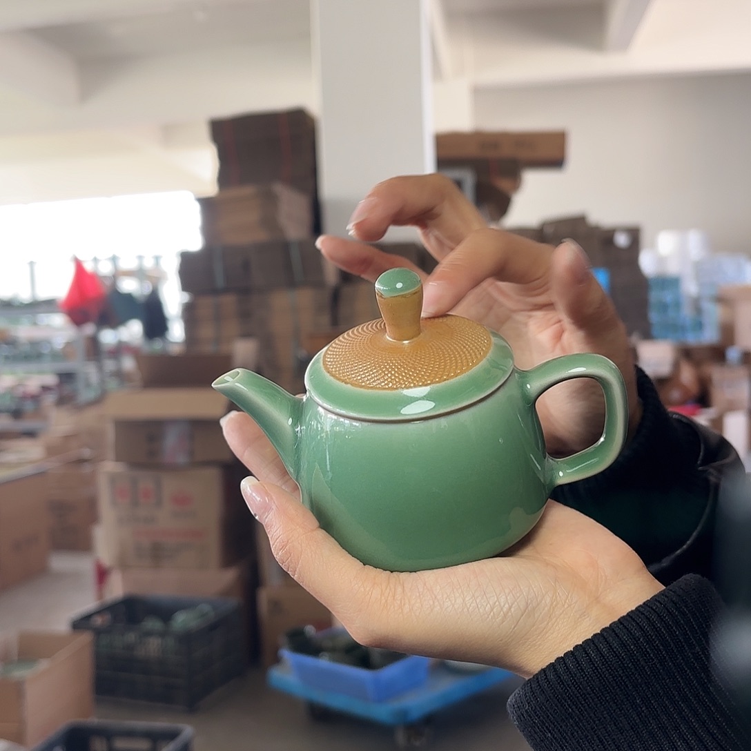 龙泉云间青瓷小米茶器