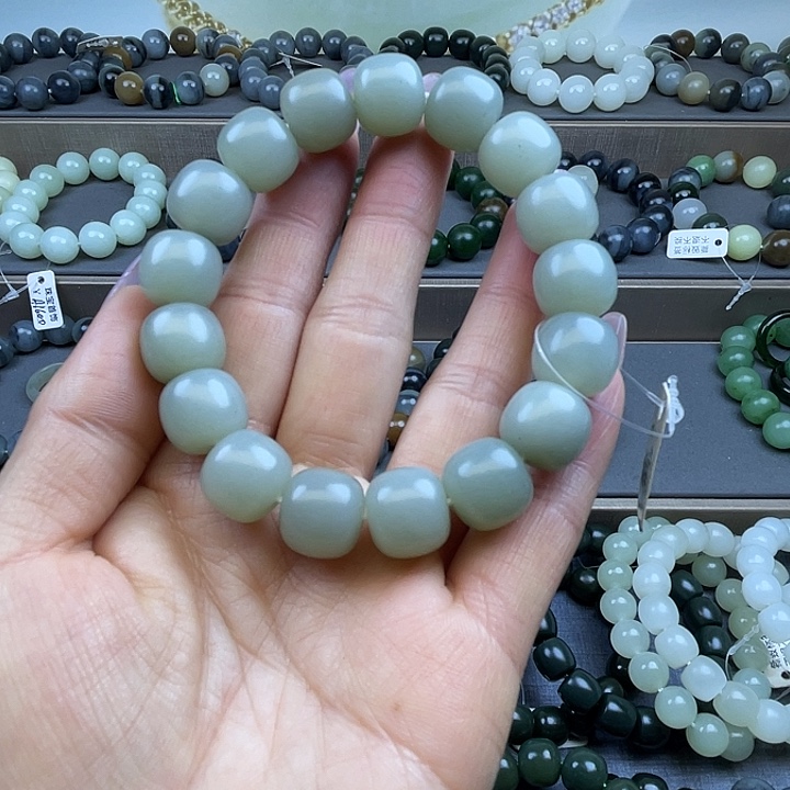 和田玉未镶嵌手链