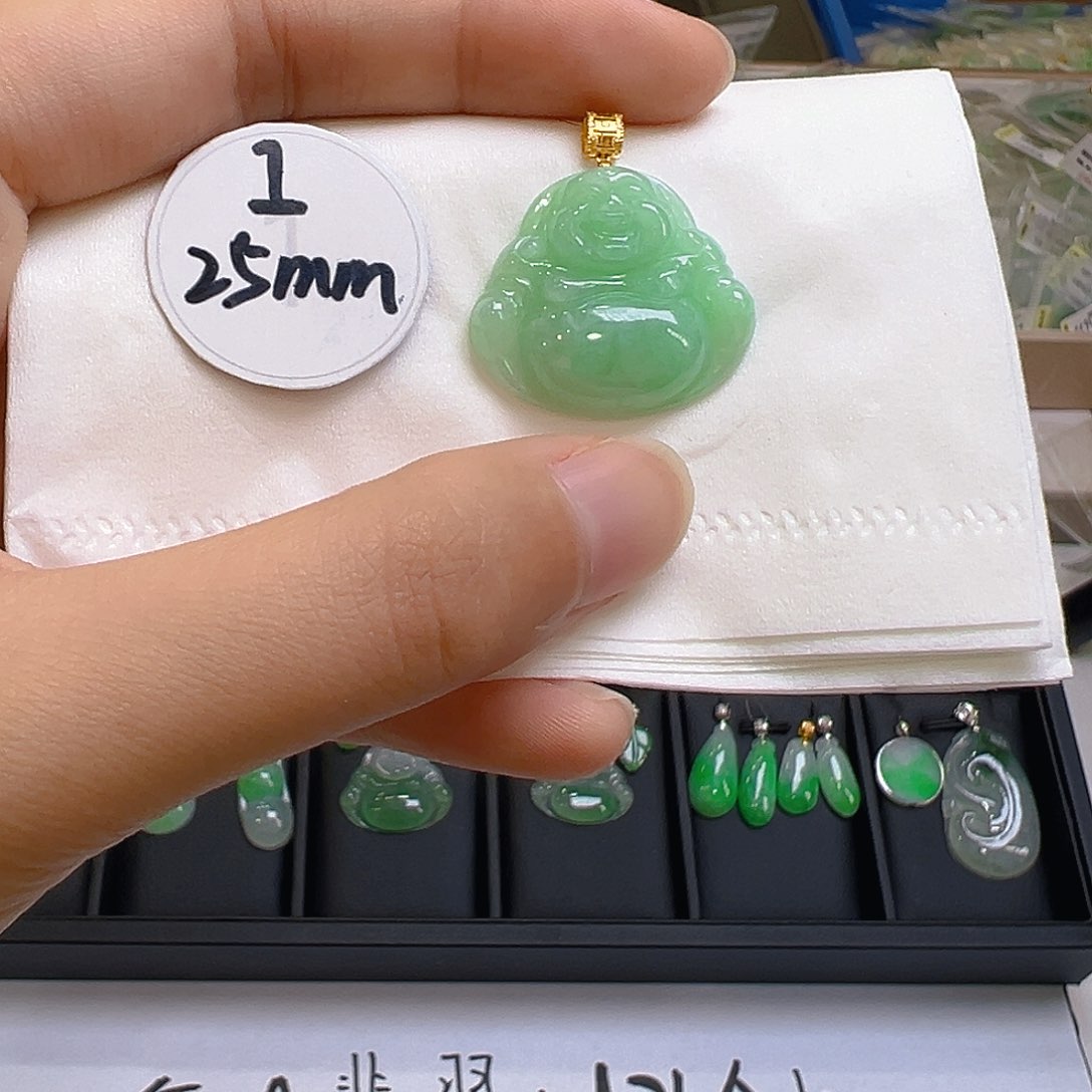 翡翠吊坠(不含链)18K金镶嵌翡翠