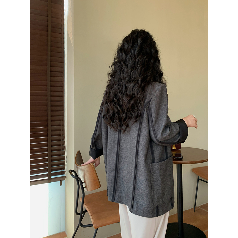 任小艺灰色休闲外套设计感小众春秋季2024新款韩版宽松西服A1563