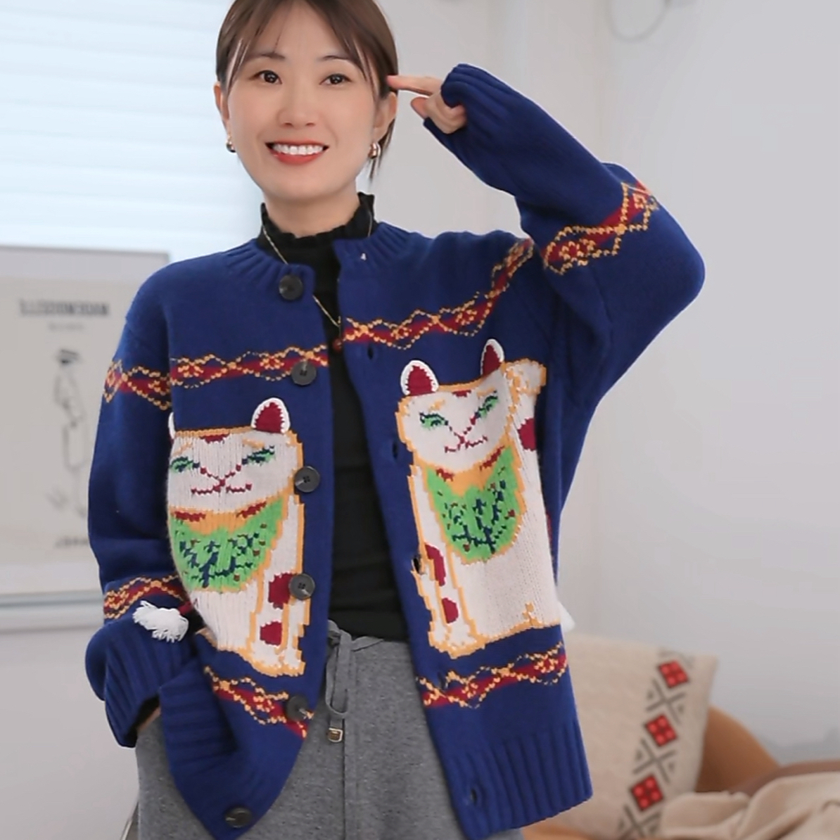 招财猫 纯山羊绒圆领开衫外套毛衣