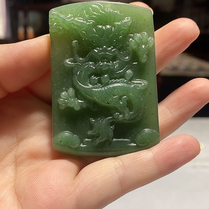 颈饰未镶嵌密玉（石英质玉）