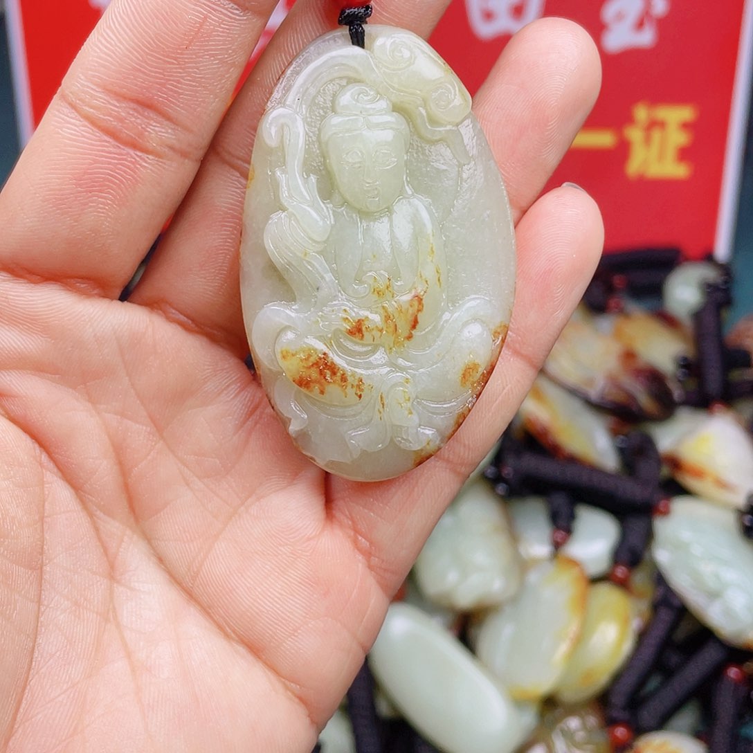 和田玉颈饰未镶嵌