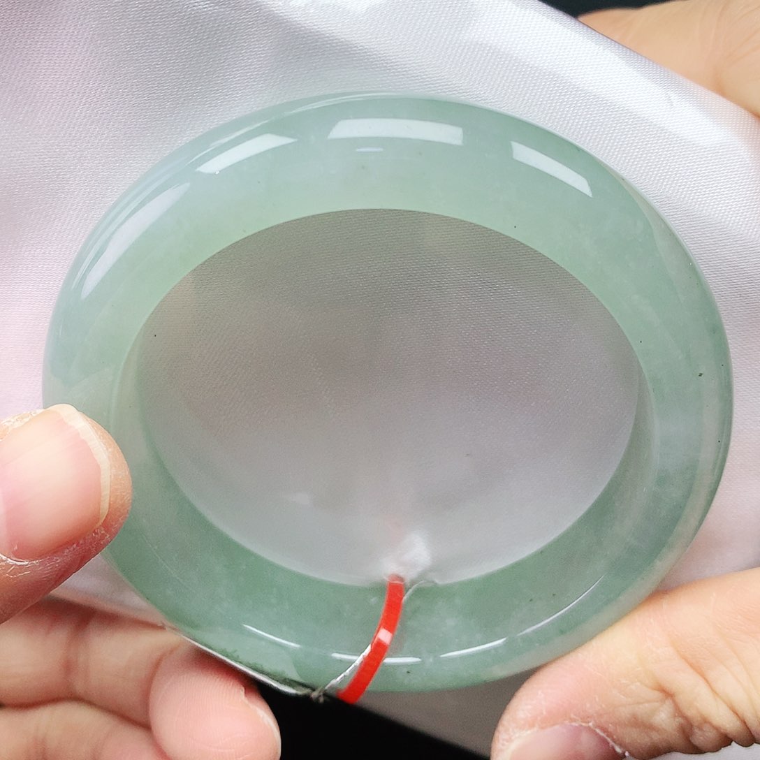 翡翠手镯未镶嵌53圈