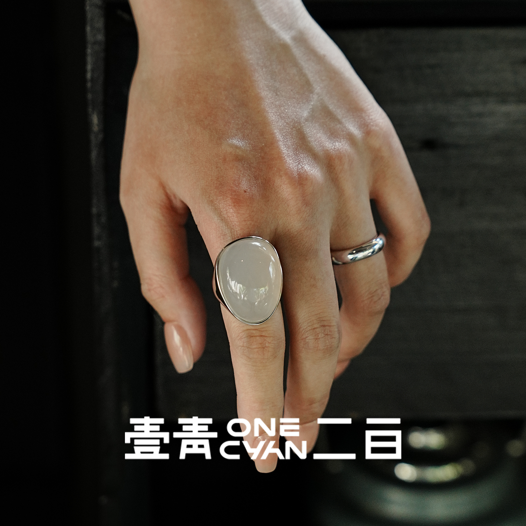 ONECYAN 925银戒指 《雪吻》光面白色透明重工戒指秋冬新款