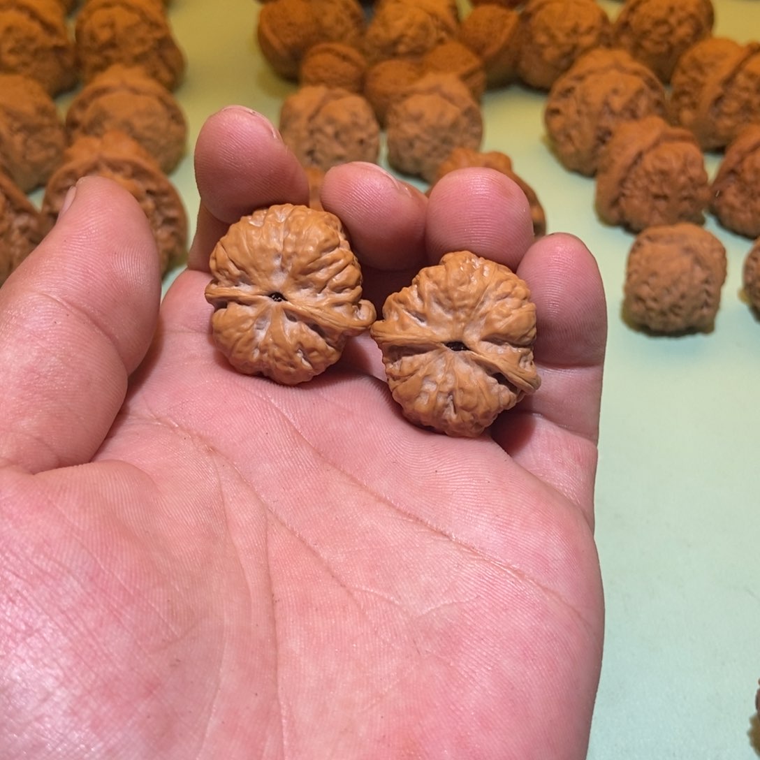 文玩核桃把件生****蛤蟆头30