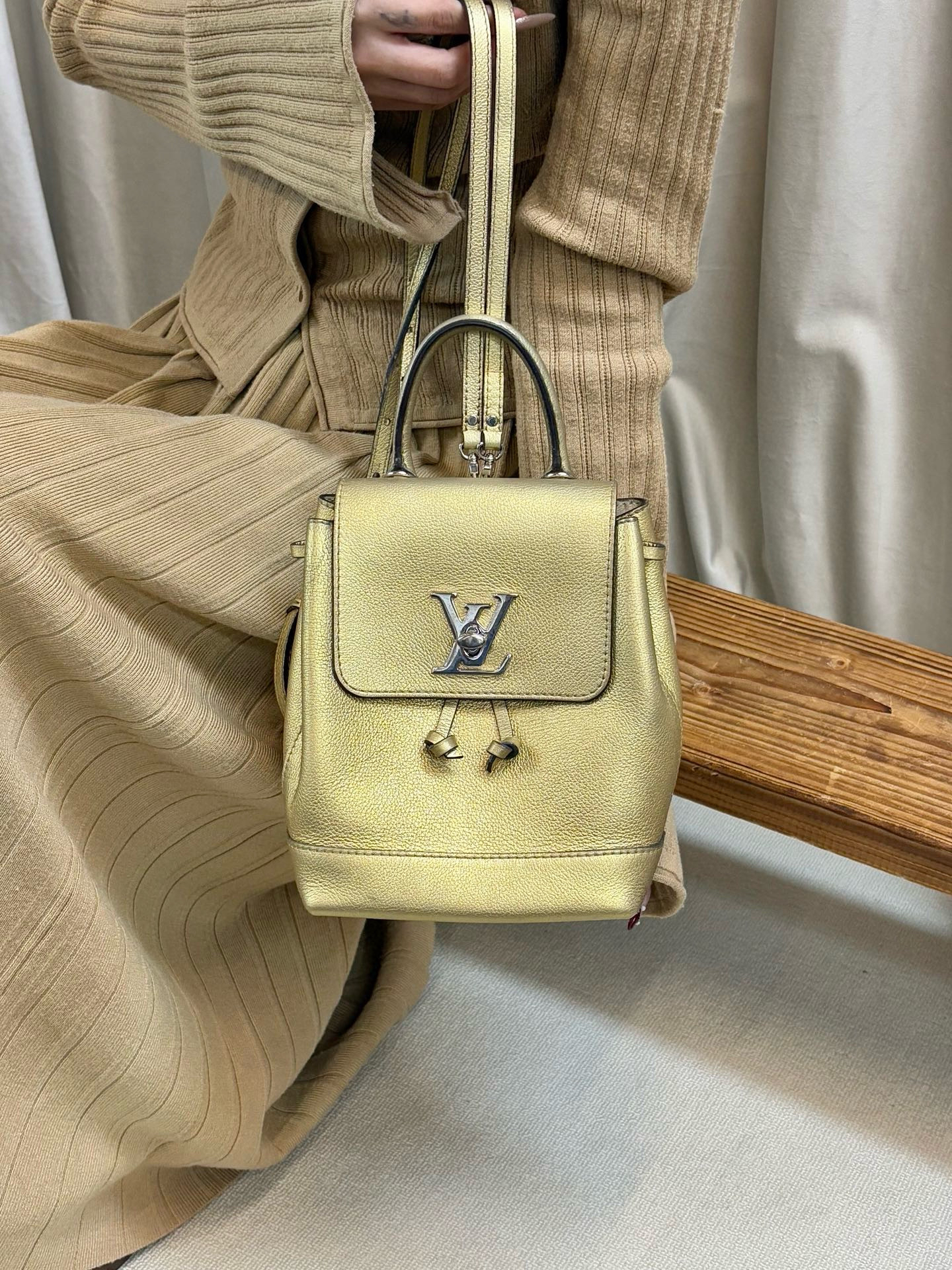 95新 LV  lv金色mini双肩包