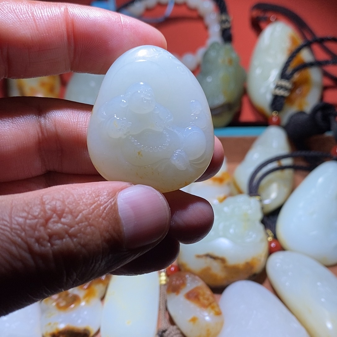 未镶嵌和田玉挂件T****y