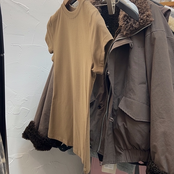 今天新款 卡其色M的T恤