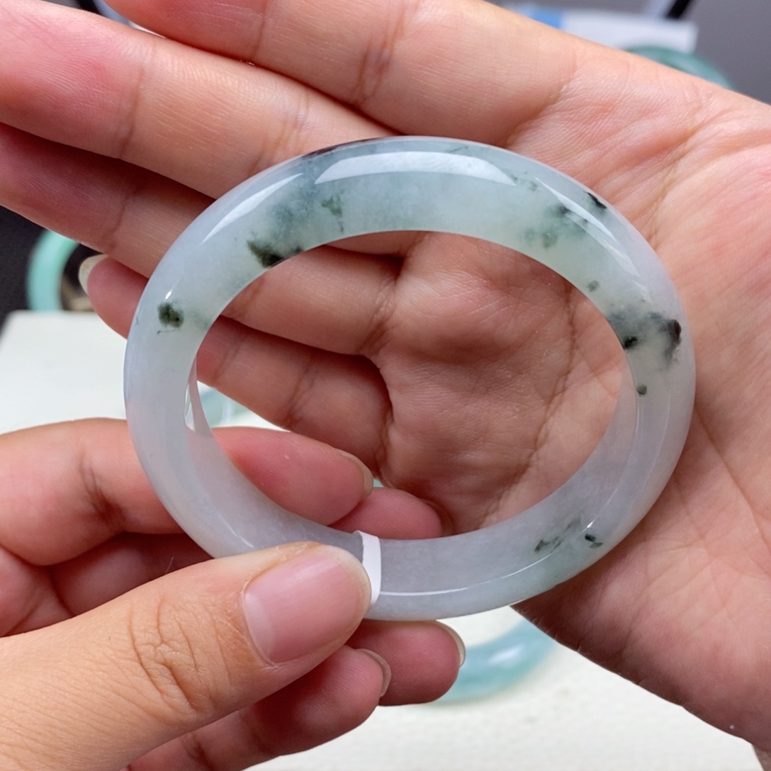 【闪购商品】翡翠手镯未镶嵌天然翡翠手镯