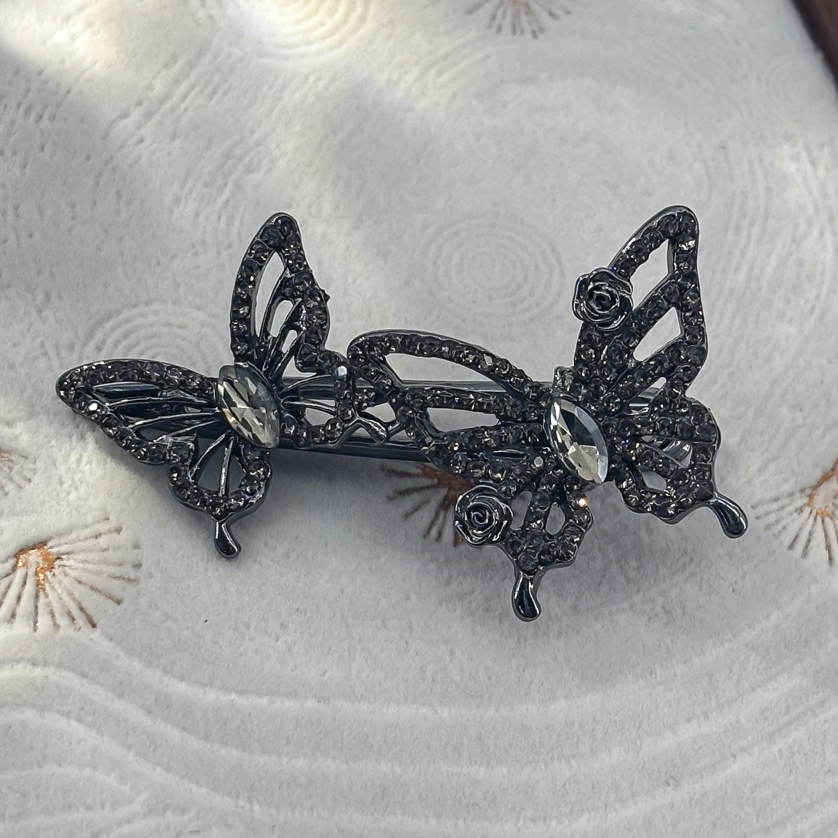 【HP·轻奢】镂空蝴蝶压夹6CM-1016