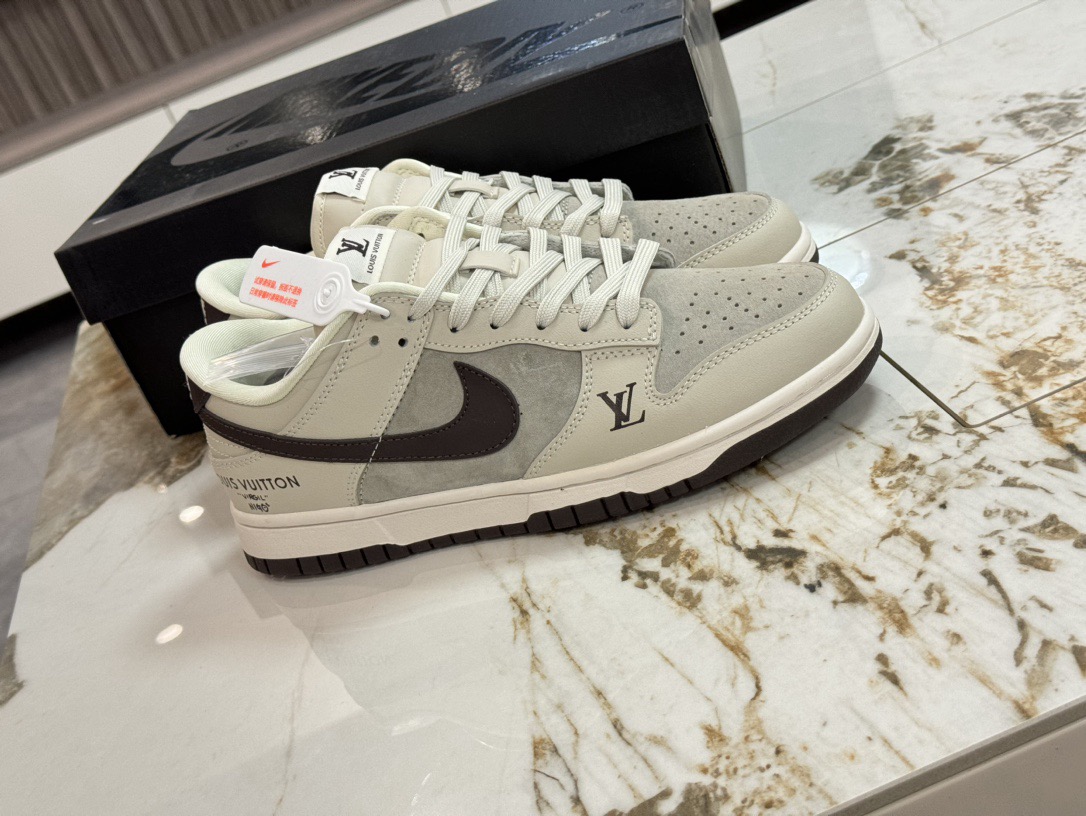 未拆封 NIKE/耐克 LV 联名duck 休闲鞋