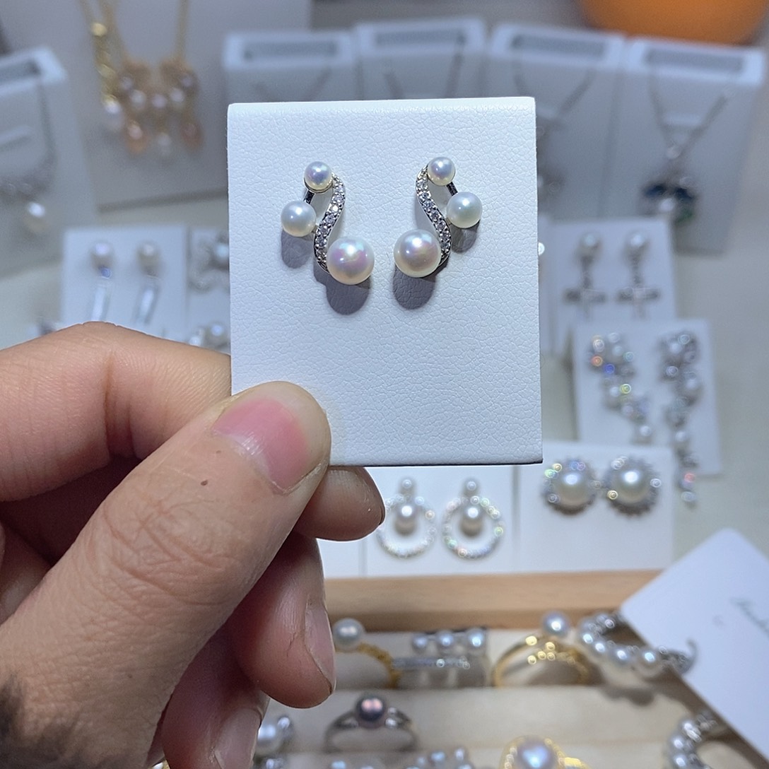 淡水珍珠耳饰未镶嵌