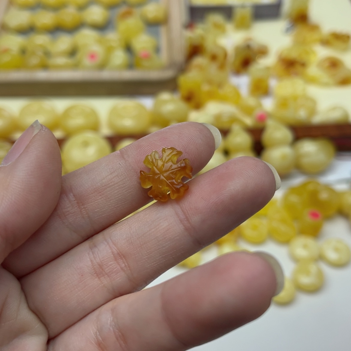 【闪购商品】蜜蜡裸石未镶嵌配饰